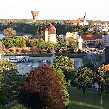 Apartman Panorama Vukovar Buitenkant foto