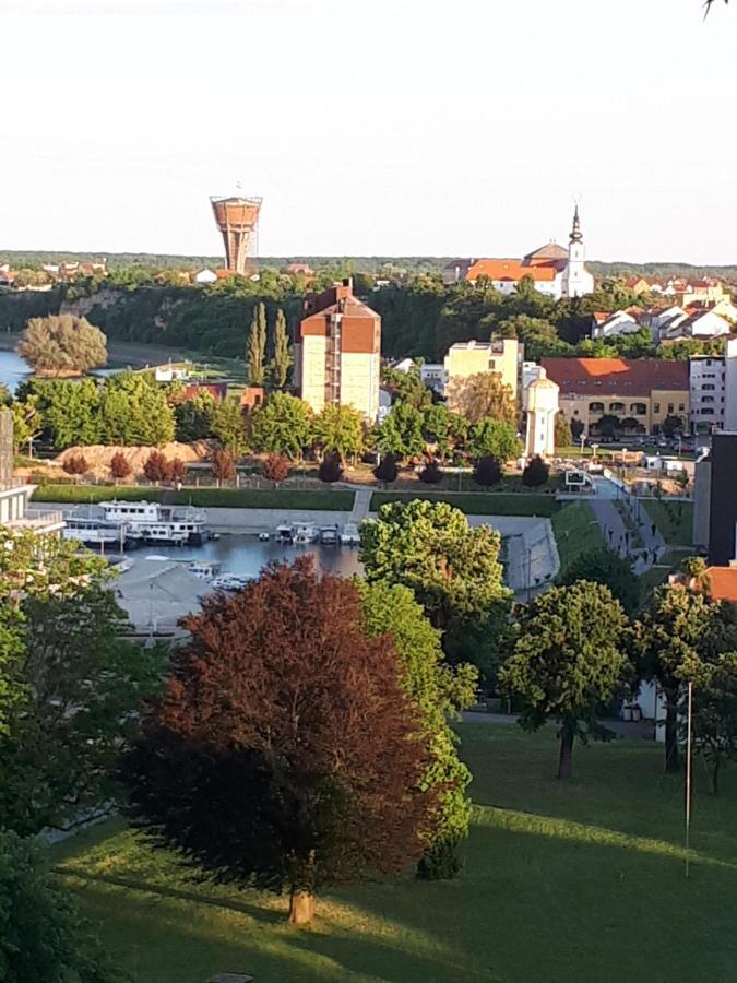 Apartman Panorama Vukovar Buitenkant foto